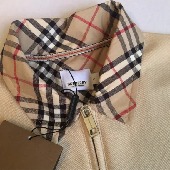 ♤♤Burberry cream polo●●